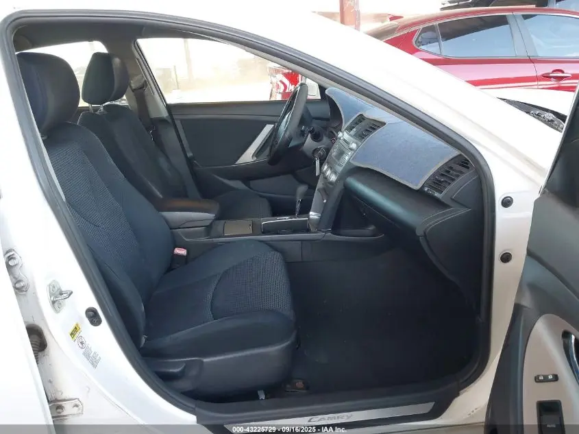 2010 TOYOTA CAMRY SE