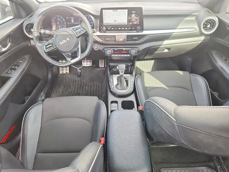 2023 KIA FORTE GT LINE  