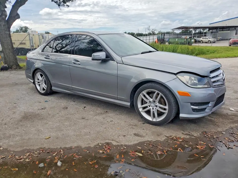 2013 MERCEDES-BENZ C 250  
