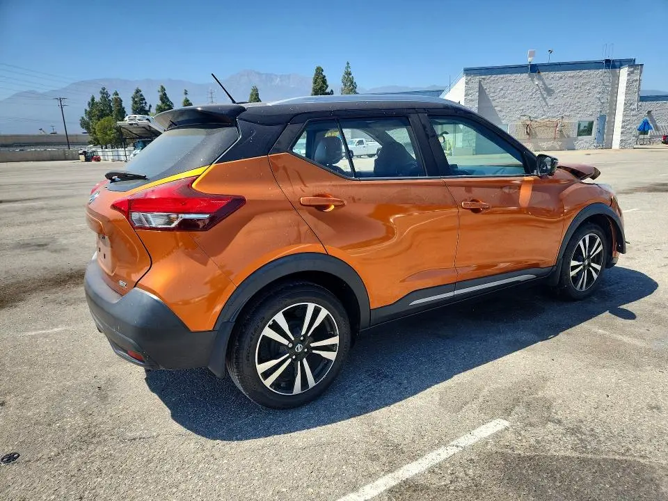 2019 NISSAN KICKS SR  