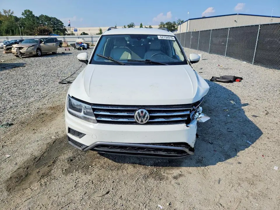 2020 VOLKSWAGEN TIGUAN SE  
