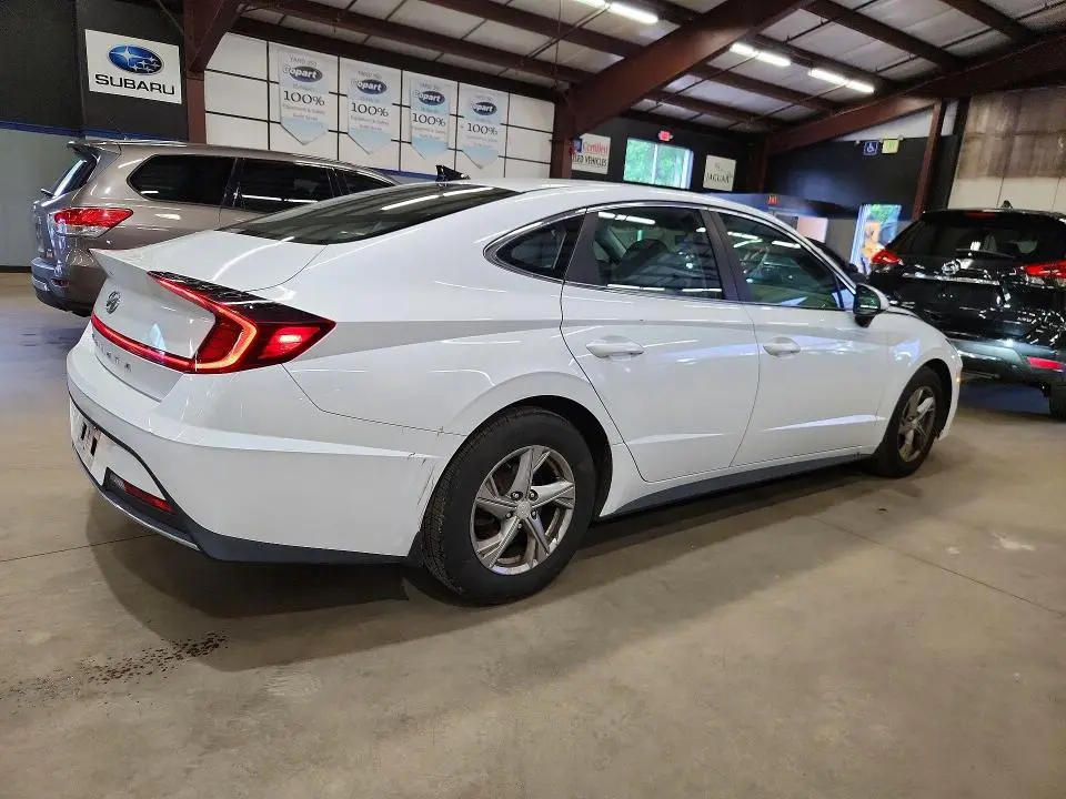 2021 HYUNDAI SONATA SE  