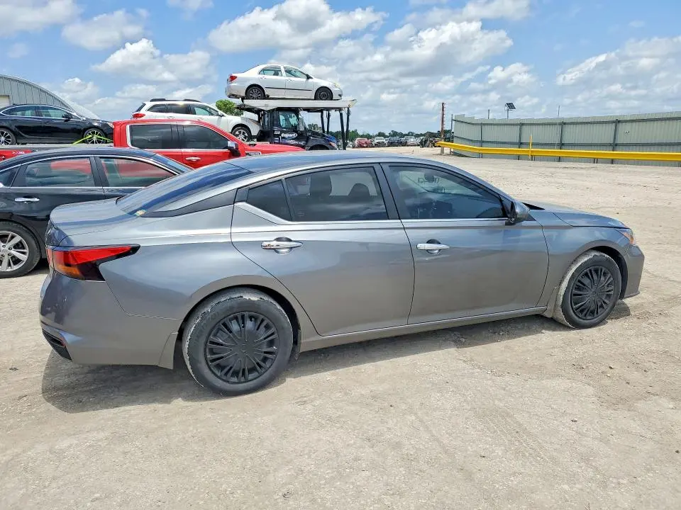 2023 NISSAN ALTIMA S  