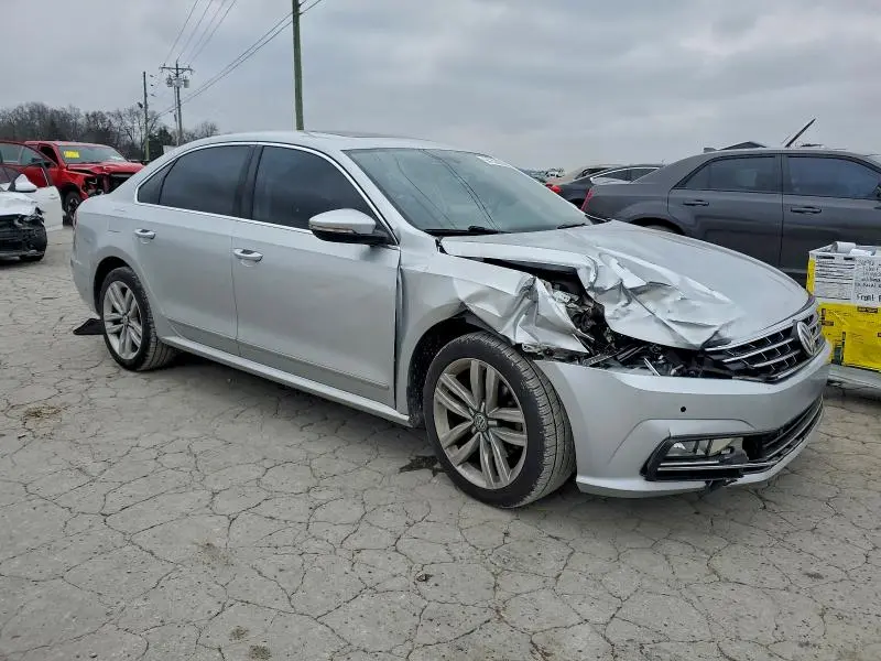 2017 VOLKSWAGEN PASSAT SE  