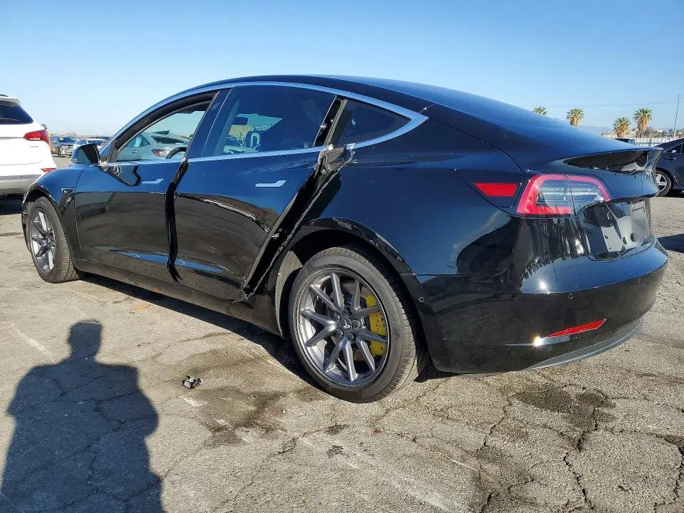 2018 TESLA MODEL 3   