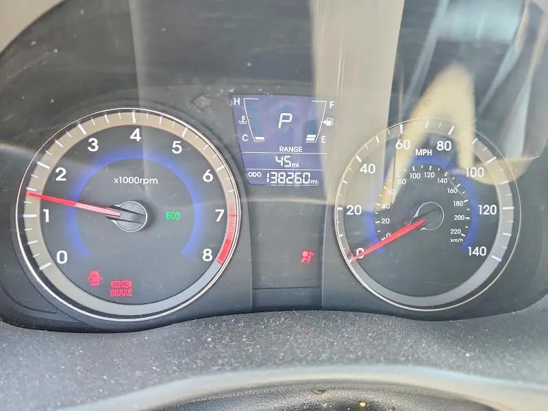 2012 HYUNDAI ACCENT SE  