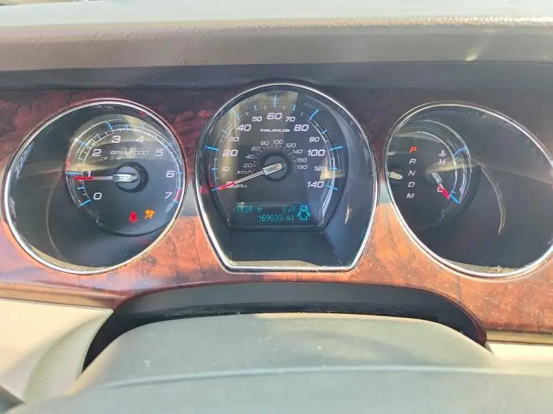 2011 FORD TAURUS SEL  