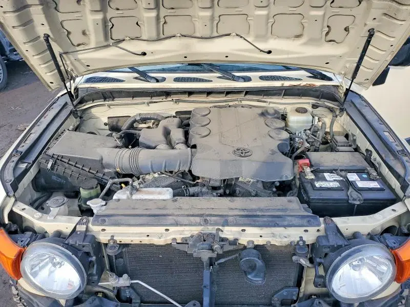 2010 TOYOTA FJ CRUISER   