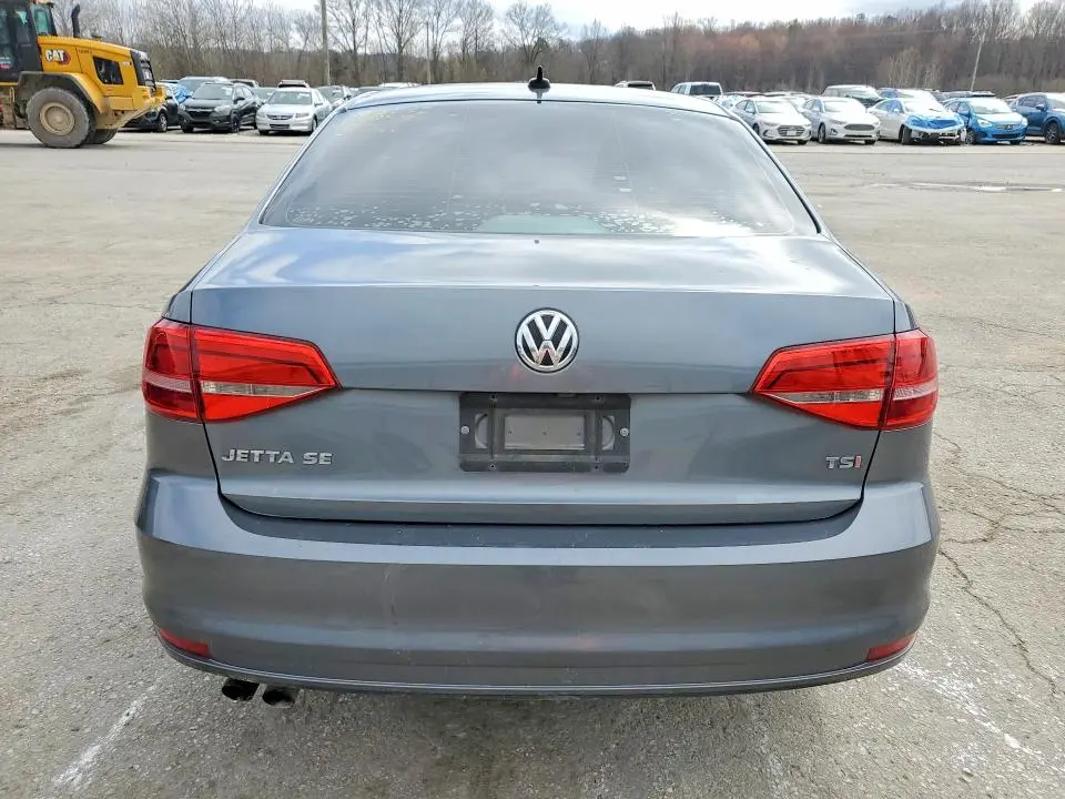 2015 VOLKSWAGEN JETTA SE  
