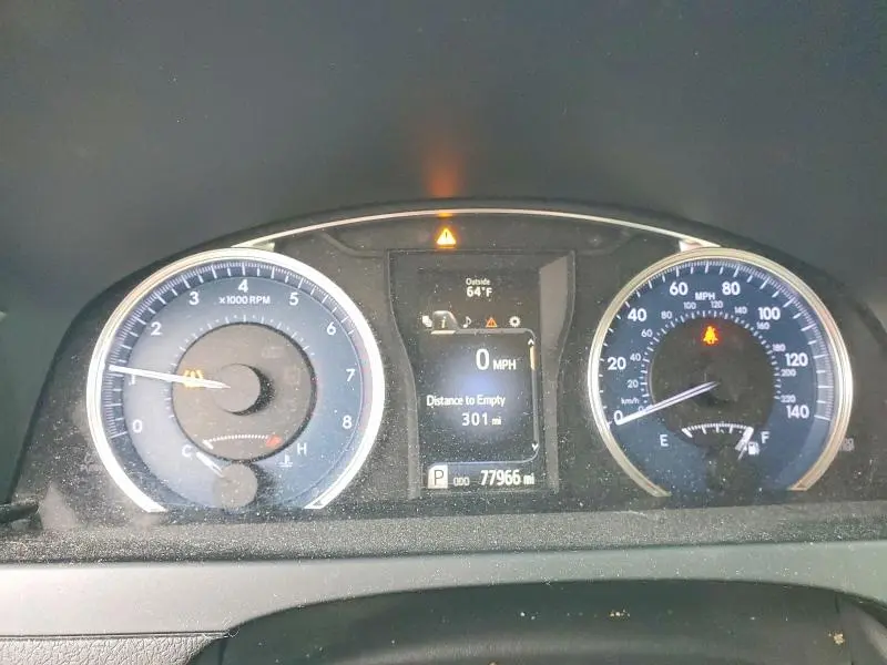 2016 TOYOTA CAMRY LE  