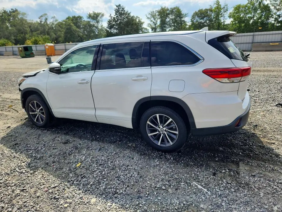 2018 TOYOTA HIGHLANDER XLE  