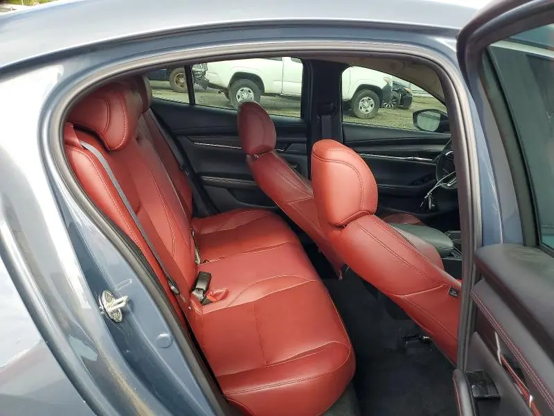 2024 MAZDA 3 PREFERRED  