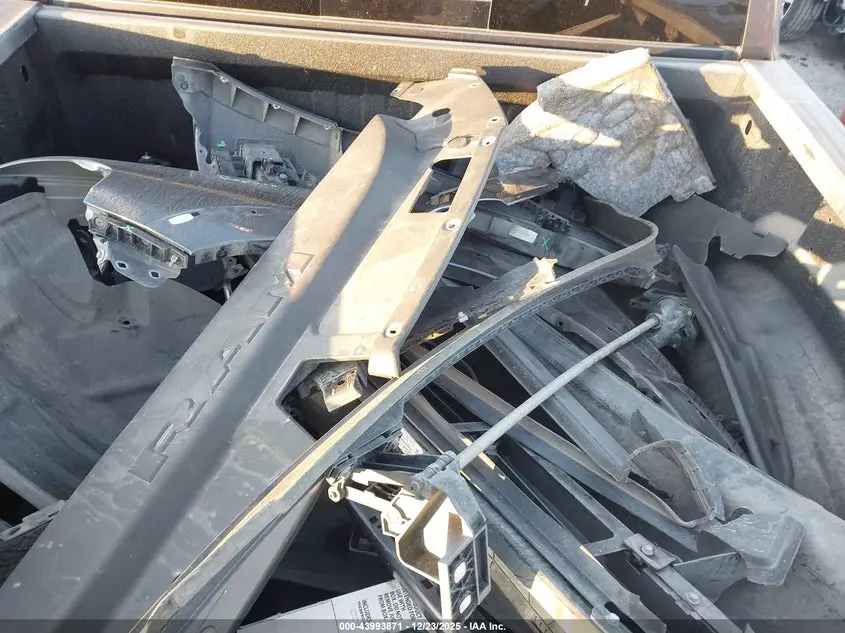 2022 RAM 1500 LIMITED  4X4 5'7 BOX