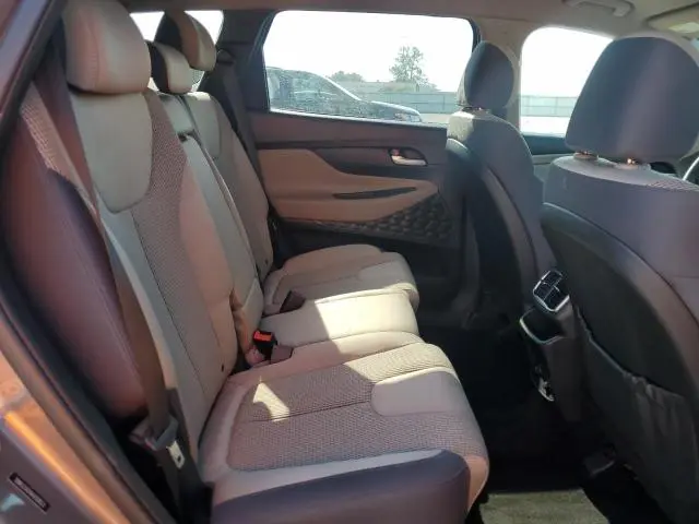 2019 HYUNDAI SANTA FE SE  