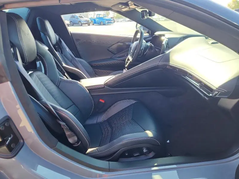 2025 CHEVROLET CORVETTE STINGRAY 3LT  