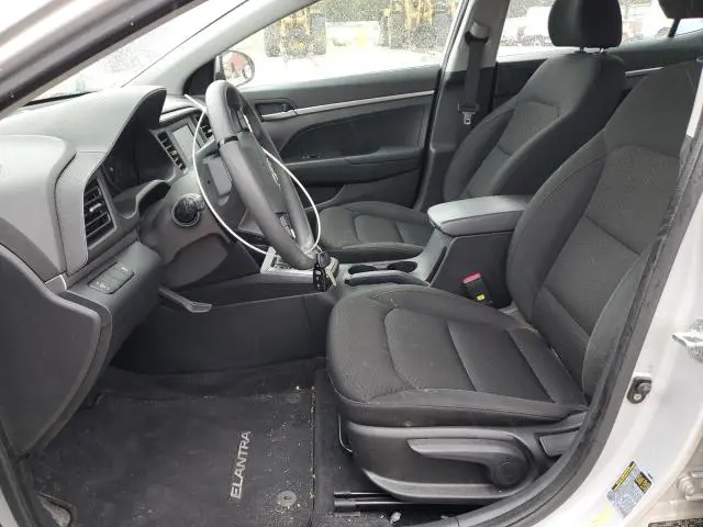 2019 HYUNDAI ELANTRA SE  