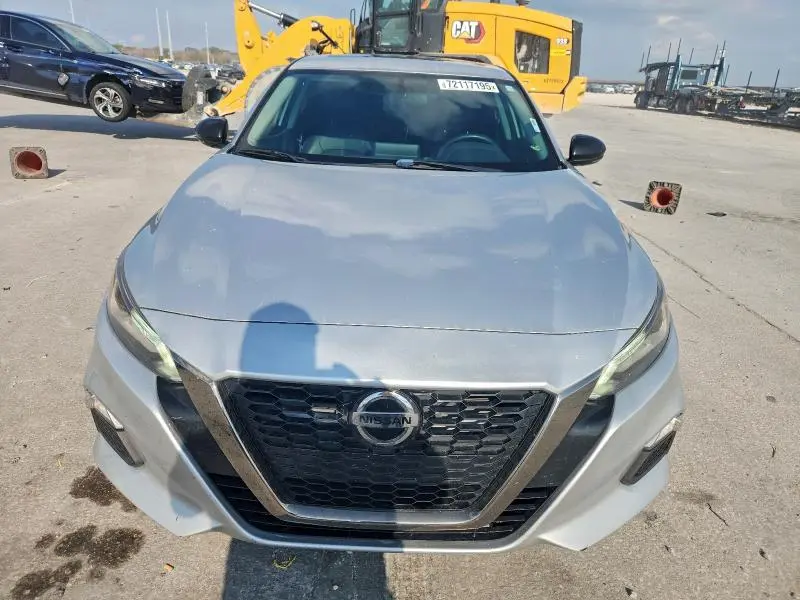 2019 NISSAN ALTIMA SR  