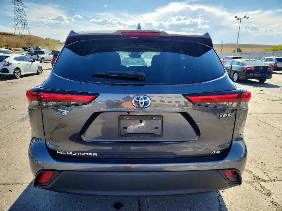 2020 TOYOTA HIGHLANDER HYBRID XLE  