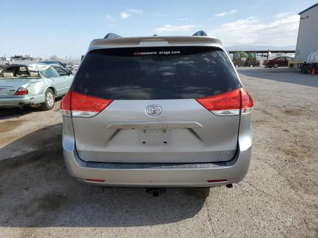 2012 TOYOTA SIENNA XLE  