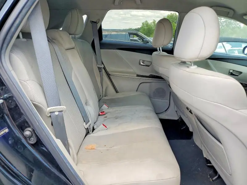 2012 TOYOTA VENZA LE  