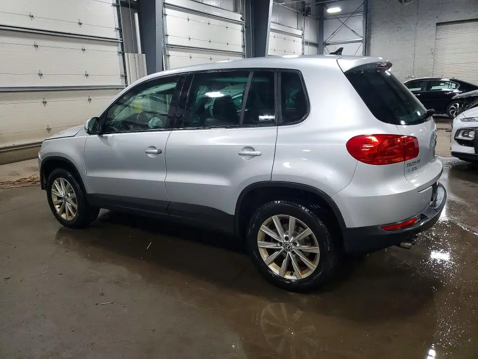 2014 VOLKSWAGEN TIGUAN S  