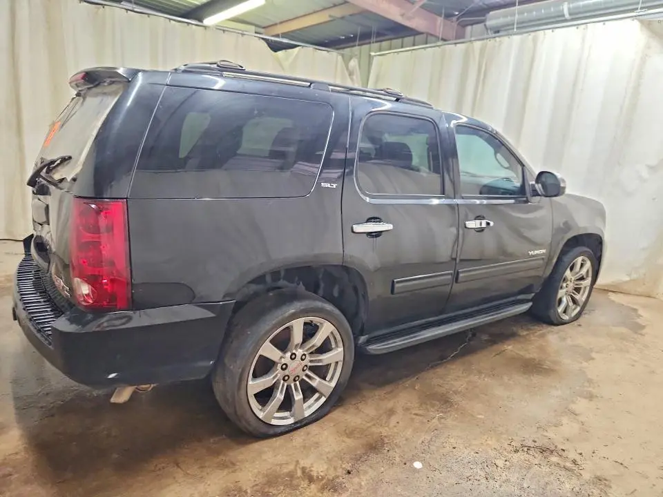 2013 GMC YUKON SLT  