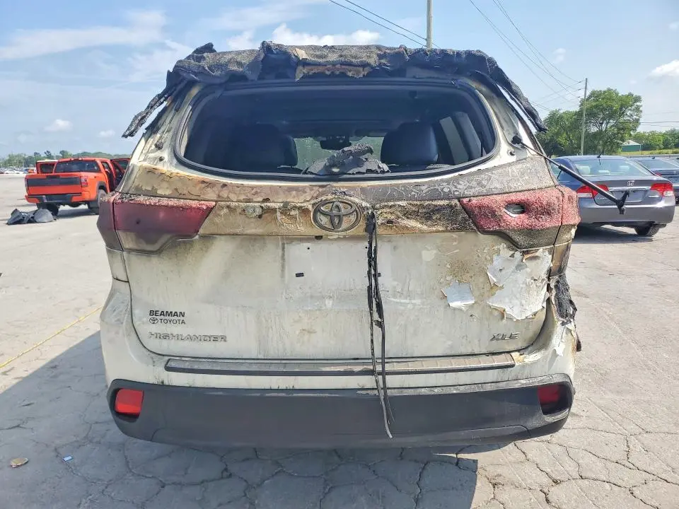 2017 TOYOTA HIGHLANDER XLE  