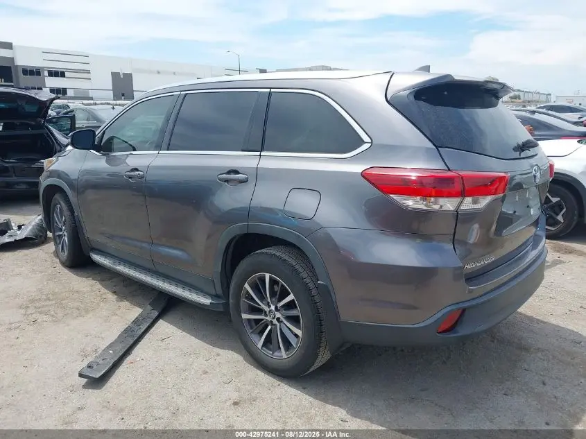 2019 TOYOTA HIGHLANDER XLE