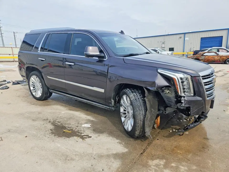 2017 CADILLAC ESCALADE PLATINUM  