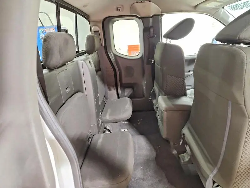 2019 NISSAN FRONTIER SV V6  