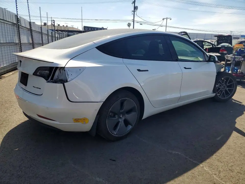 2022 TESLA MODEL 3   