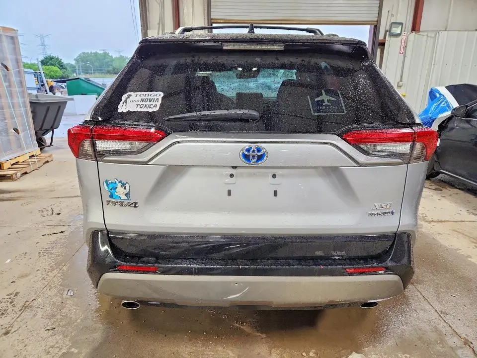 2022 TOYOTA RAV4 XSE  
