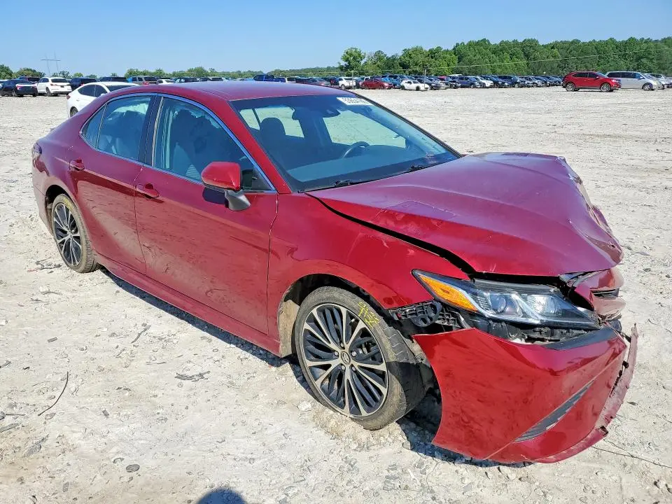 2018 TOYOTA CAMRY SE  
