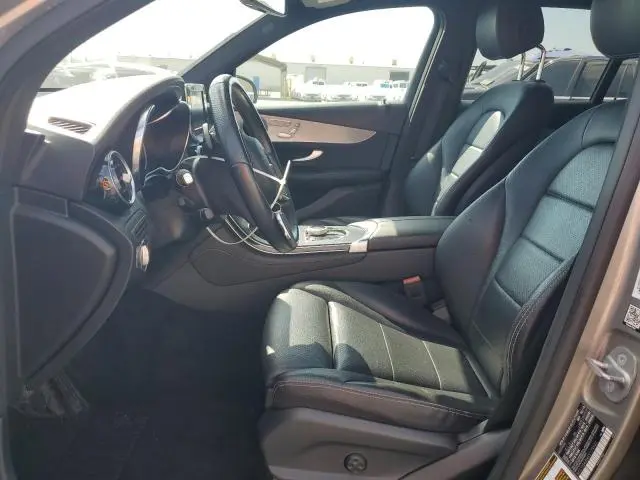 2019 MERCEDES-BENZ GLC 300  