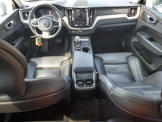 2022 VOLVO XC60 B5 INSCRIPTION  