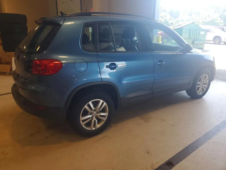 2017 VOLKSWAGEN TIGUAN S  