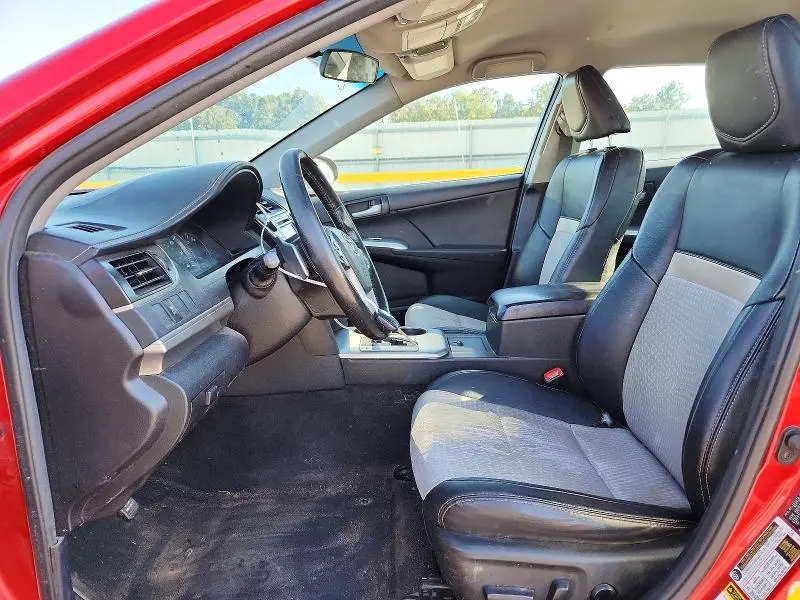 2014 TOYOTA CAMRY SE  