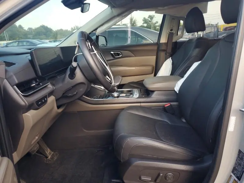2025 KIA CARNIVAL EX  