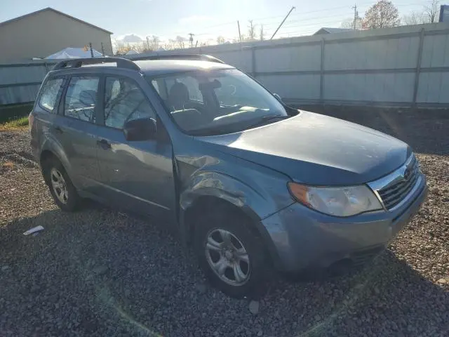 2010 SUBARU FORESTER XS  