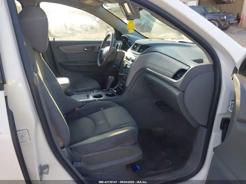 2014 CHEVROLET TRAVERSE LS