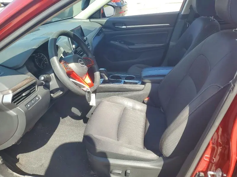 2023 NISSAN ALTIMA SV  