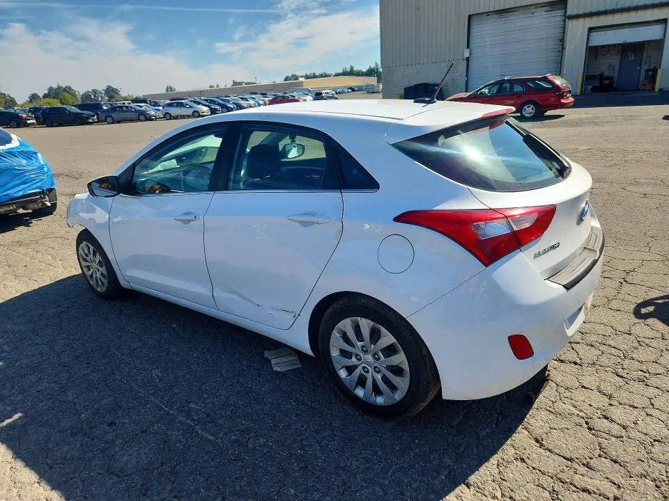 2016 HYUNDAI ELANTRA GT BASE  