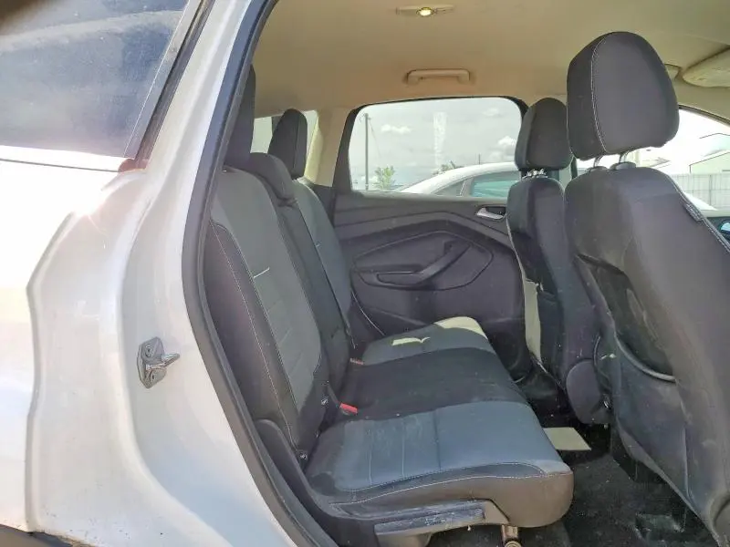 2015 FORD ESCAPE SE  