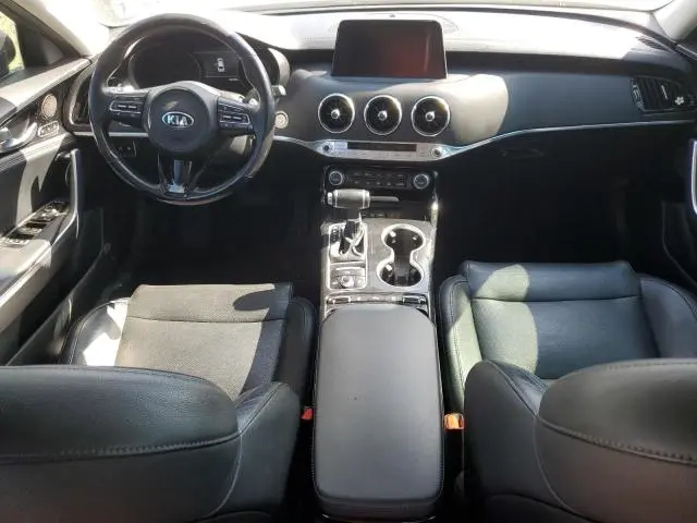 2018 KIA STINGER PREMIUM  