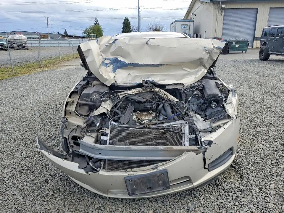 2011 CHEVROLET CRUZE LT  