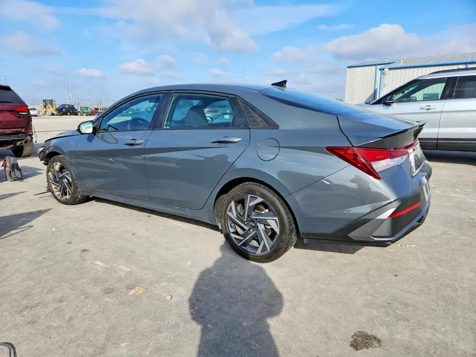 2025 HYUNDAI ELANTRA SEL SPORT  