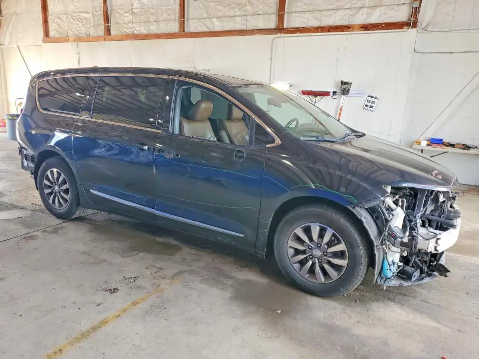 2019 CHRYSLER PACIFICA HYBRID LIMITED  