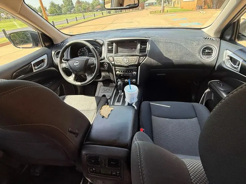 2018 NISSAN PATHFINDER SV  