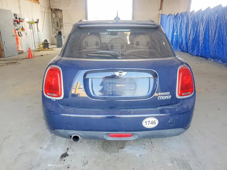 2017 MINI COOPER   