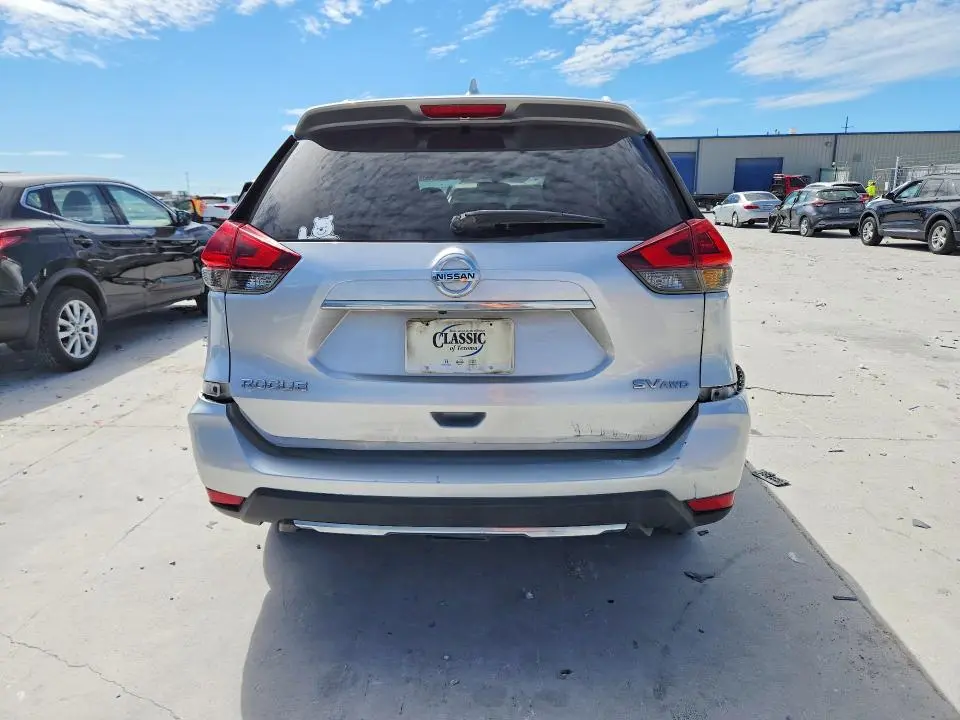 2018 NISSAN ROGUE SV  